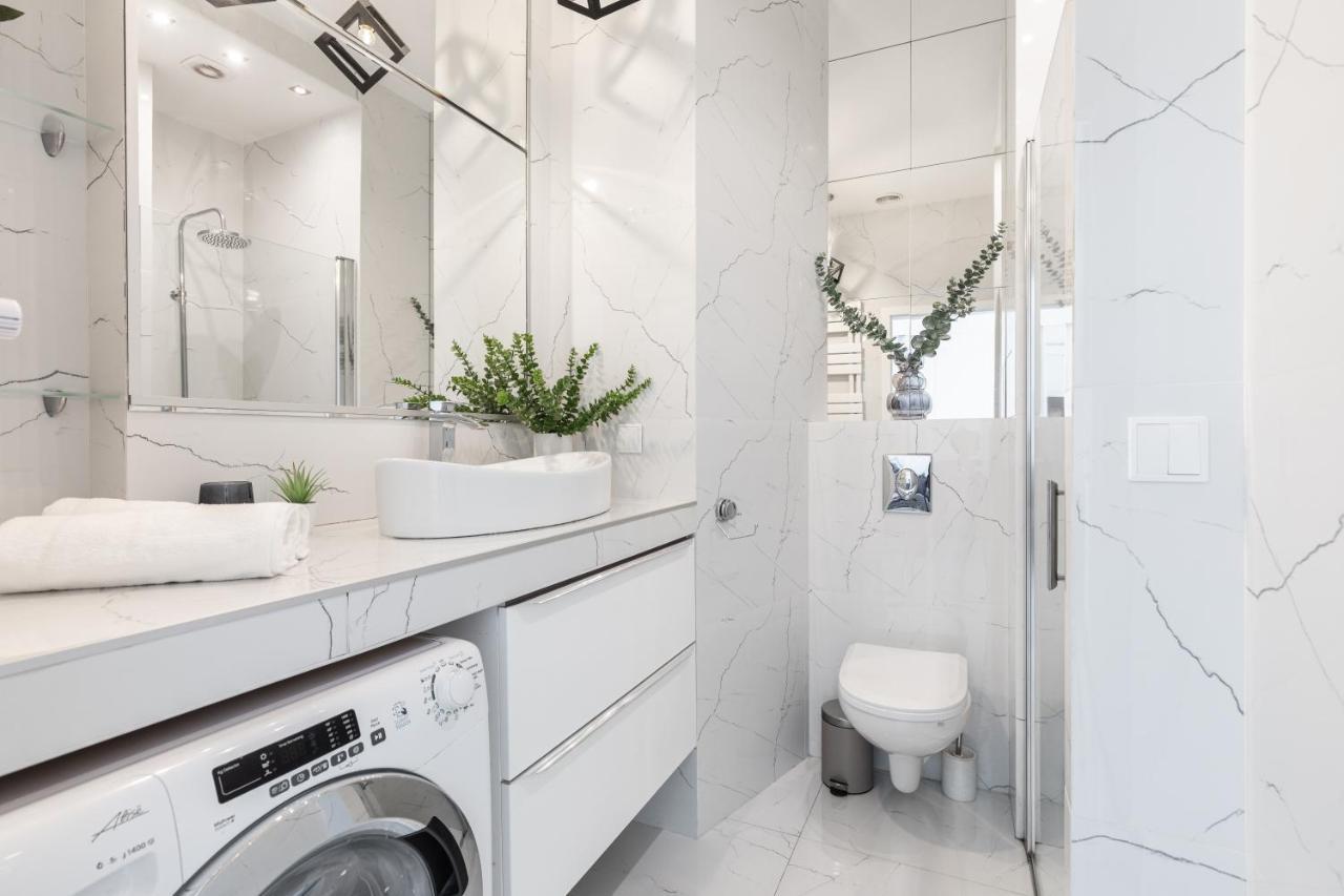 Superapart Chmielna 73A, City Center Warsaw Luaran gambar